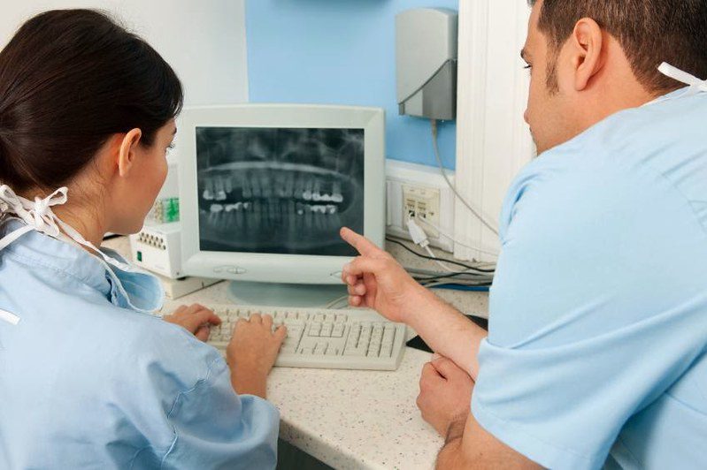 Gonflement après le retrait des dents de sagesse? Voici comment y faire face